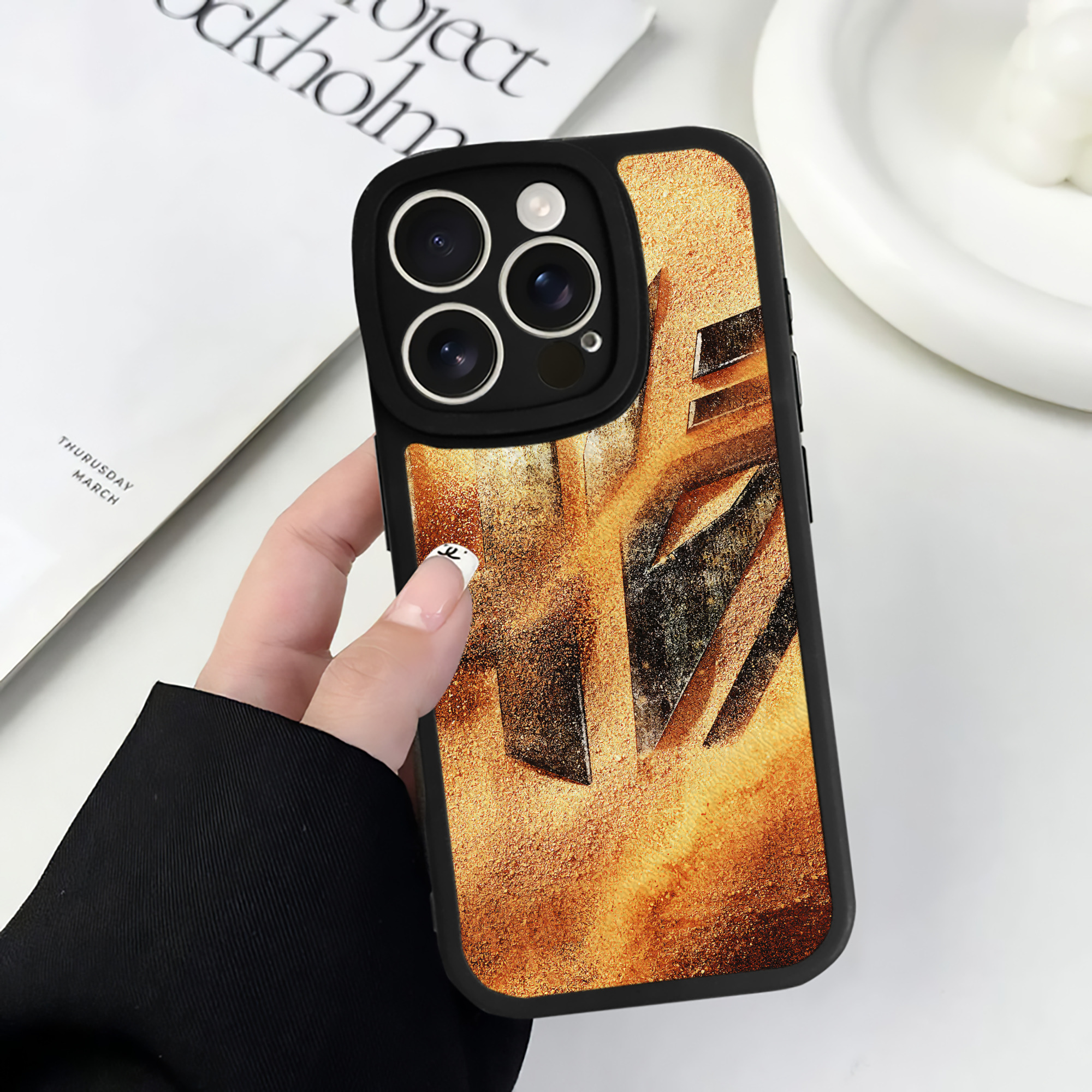 （画像用） Transformers トランスフォーマー 【iPhone 16シリーズ対応】シリコンスマホケース（レザー調） 材質：シリコン